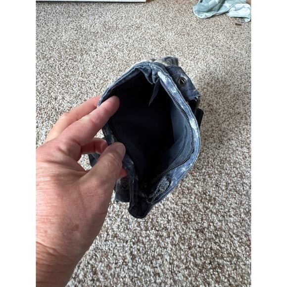 DAKINE JIVE mini purse/bag, adjustable strap; Canvas; Vintage; Gray with lace - Picture 7 of 9